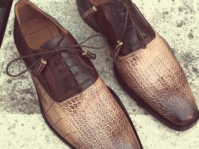 Python leather shoe with patina effect